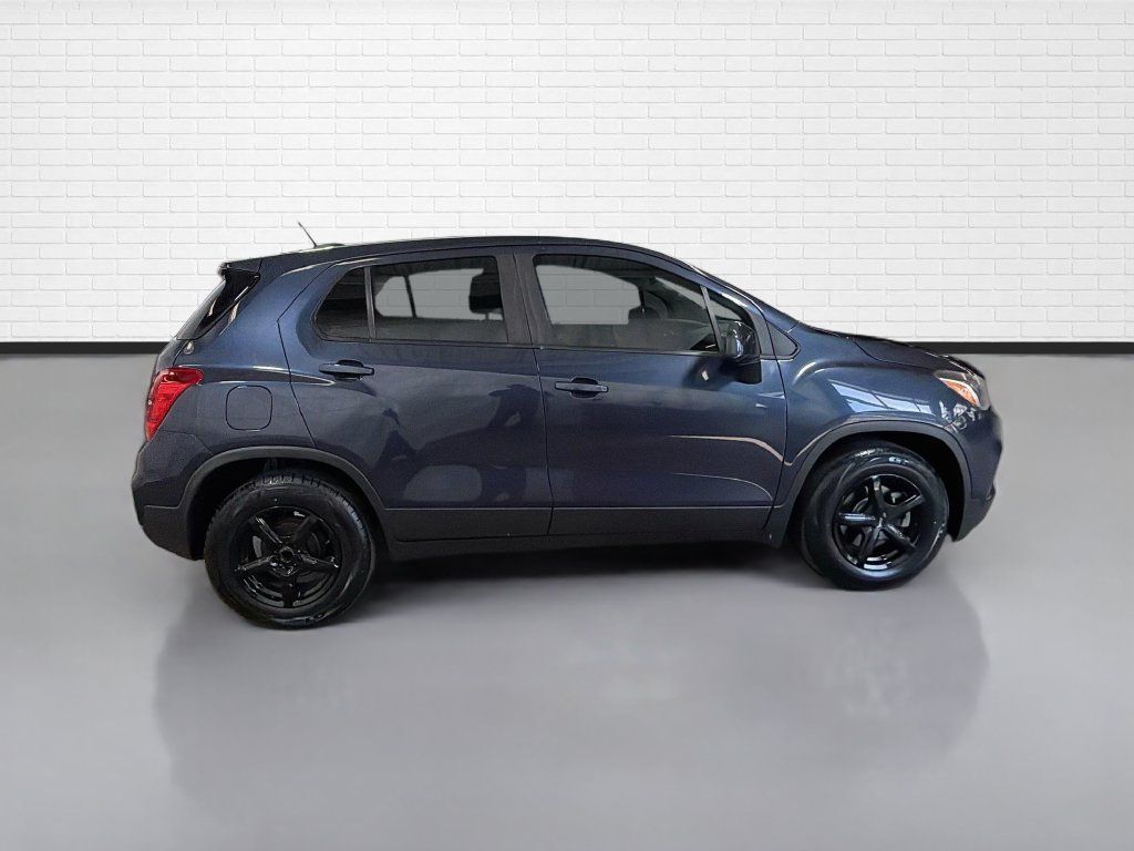 Used 2018 Chevrolet Trax LS FWD image 10