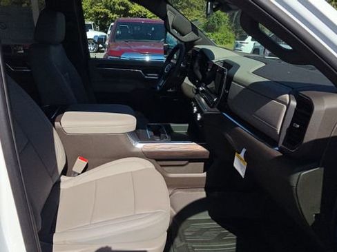 New 2026 GMC Sierra 2500 SLT w/ SLT Convenience Package image 27