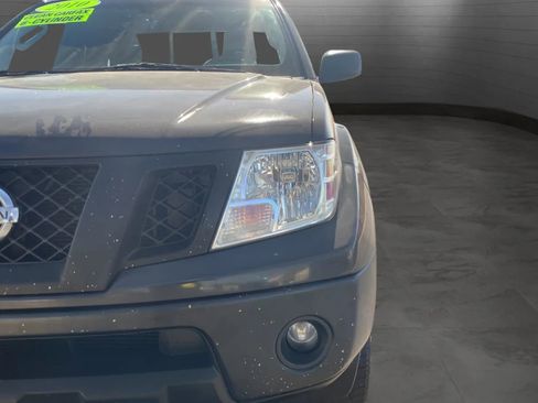 Used 2010 Nissan Frontier SE w/ SE Value Truck Pkg RWD image 30