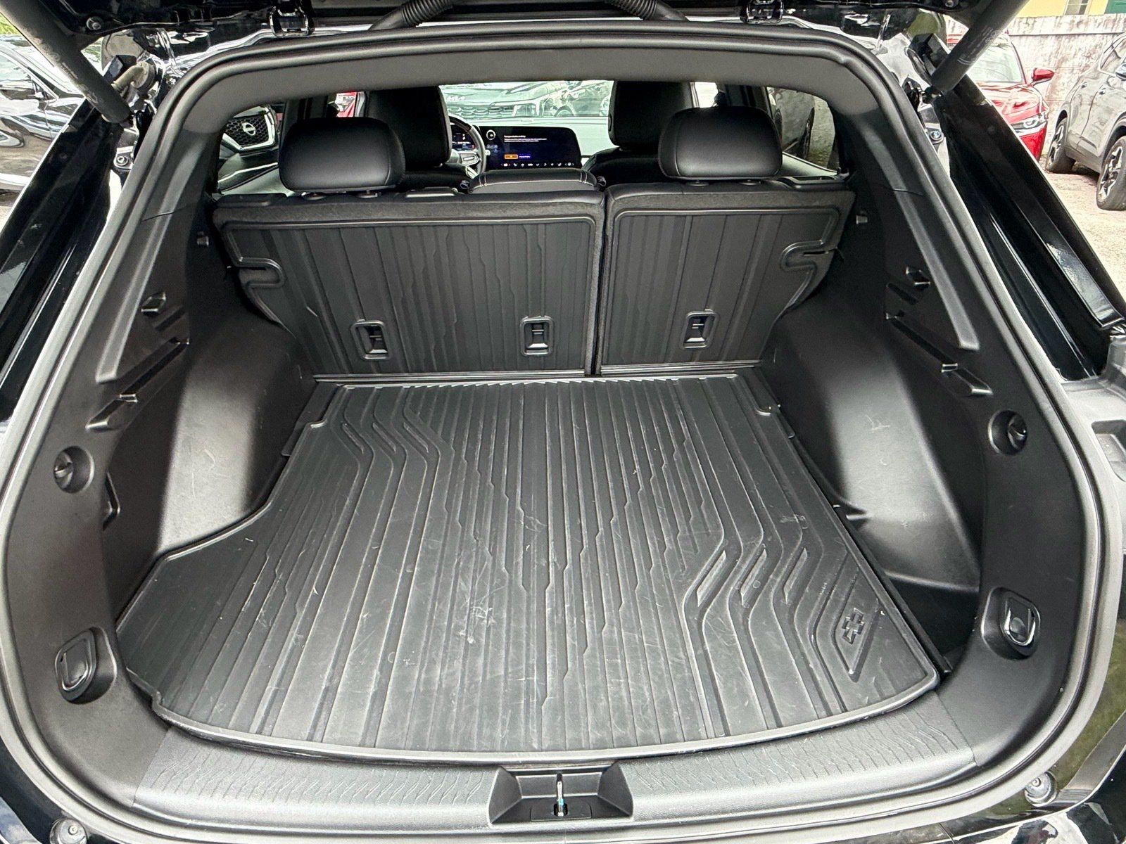 Used 2024 Chevrolet Equinox EV RS FWD image 15