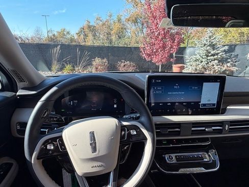 New 2026 Lincoln Corsair Grand Touring image 23