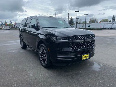New 2026 Lincoln Navigator L Black Label AWD/4WD image 10