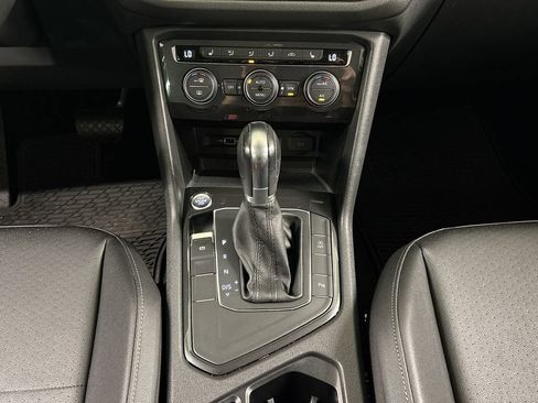 Used 2019 Volkswagen Tiguan SEL FWD image 13