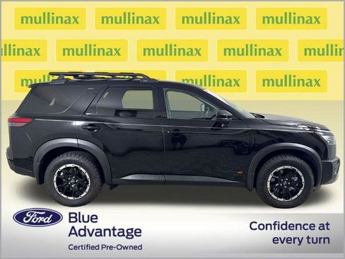 Used 2025 Nissan Pathfinder Rock Creek AWD/4WD image 2