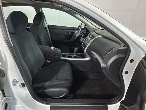 Used 2015 Nissan Altima 2.5 SV w/ Convenience Package FWD image 30