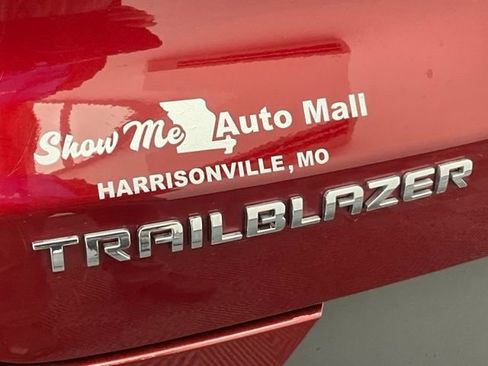 Used 2022 Chevrolet TrailBlazer LT w/ Convenience Package FWD image 23