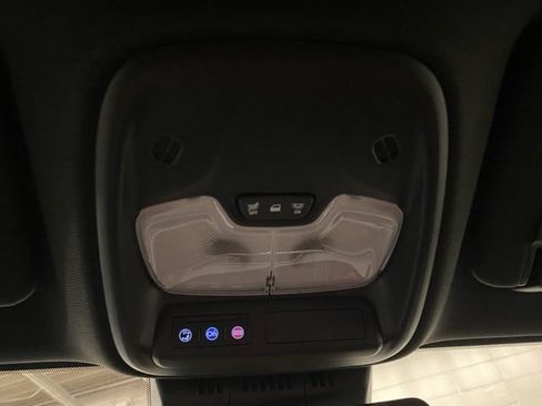 Used 2025 Chevrolet Colorado ZR2 w/ Midnight Edition AWD/4WD image 33