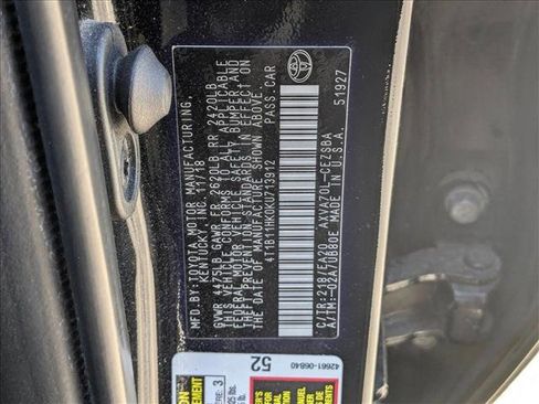 Used 2019 Toyota Camry SE w/ Carpet Mat Package FWD image 24