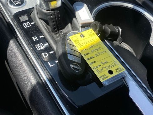 Certified 2024 Nissan Altima 2.5 SV FWD image 11