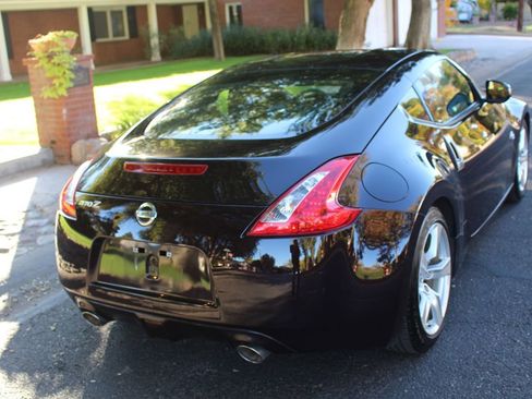 Used 2010 Nissan 370Z Coupe image 36