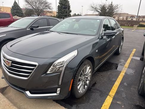 Used 2018 Cadillac CT6 Luxury image 3