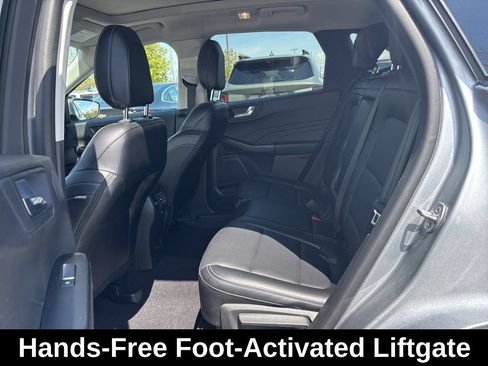 Used 2022 Ford Escape SEL w/ Technology Package FWD image 14