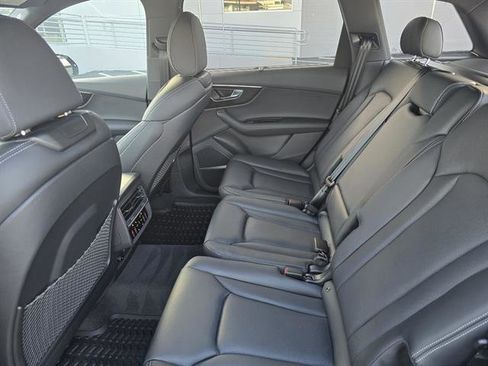 Used 2025 Audi Q7 3.0T Prestige w/ Prestige Package image 13