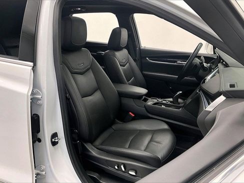 Used 2020 Cadillac XT5 Premium Luxury image 7