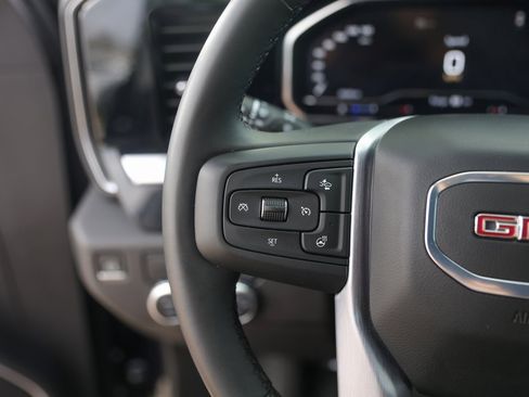 Used 2024 GMC Sierra 1500 Elevation image 17