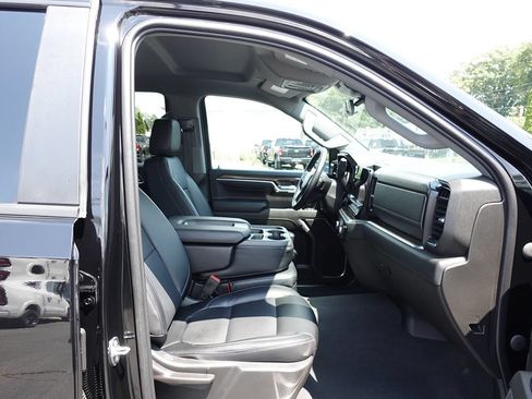 Used 2022 Chevrolet Silverado 1500 LT AWD/4WD image 32