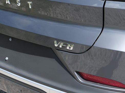 New 2025 VinFast VF 8 Eco AWD/4WD image 32