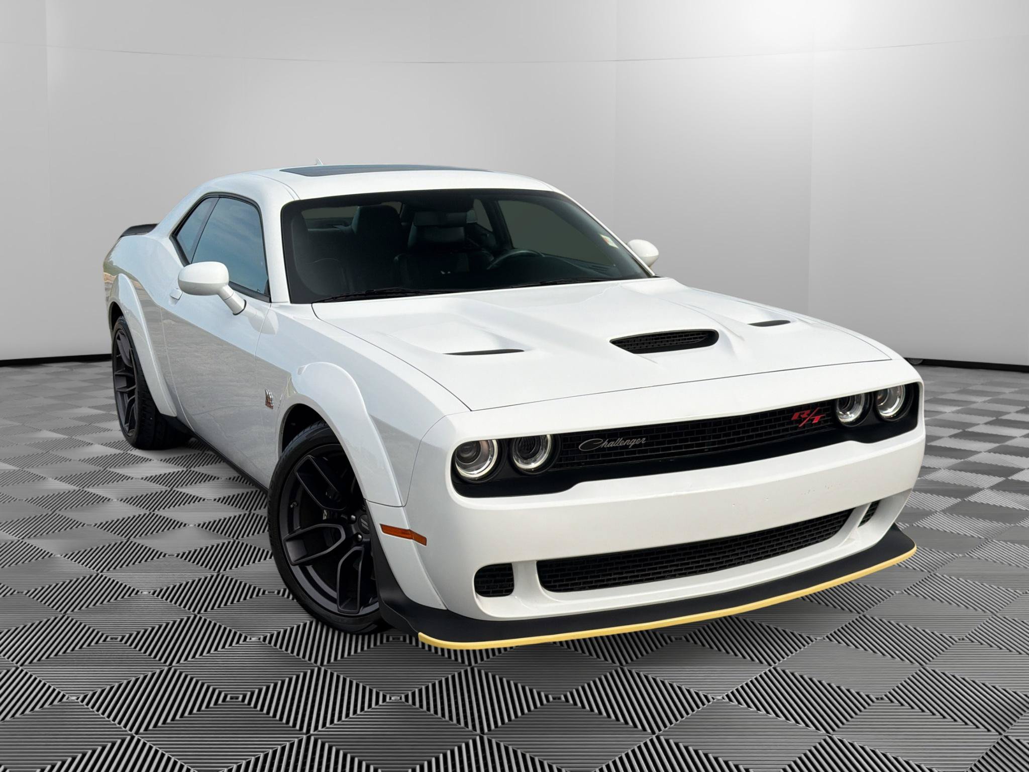 Used 2021 Dodge Challenger R/T Scat Pack RWD image 5