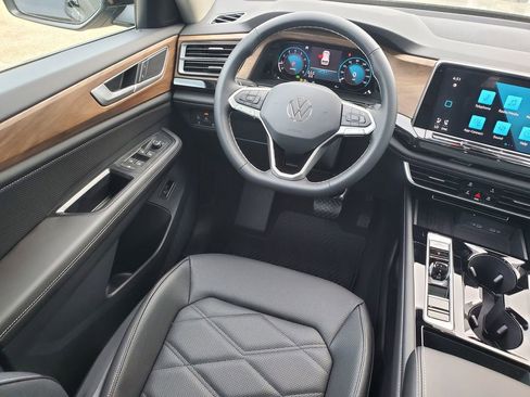 New 2026 Volkswagen Atlas SE FWD image 12