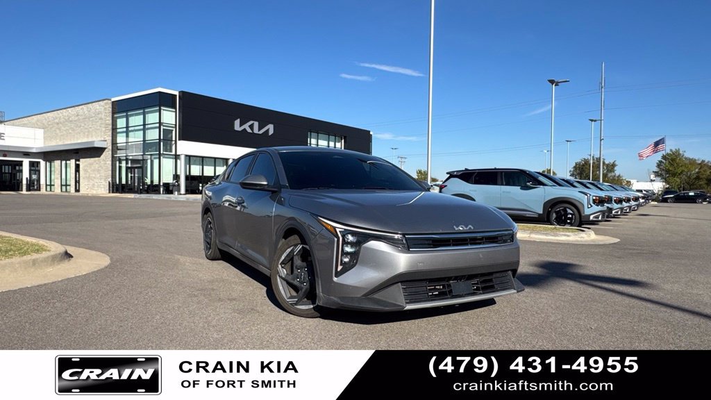 Certified 2025 Kia K4 EX FWD image 1