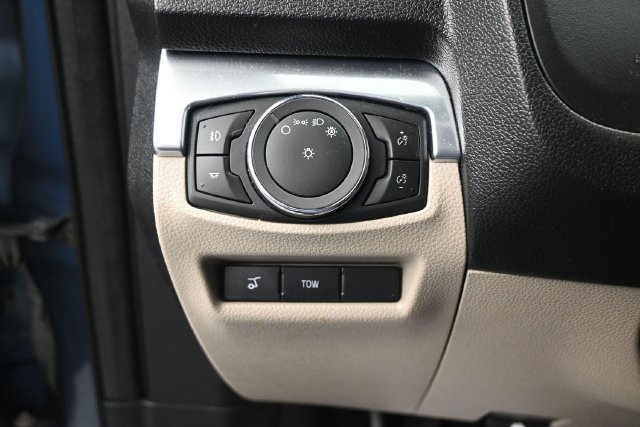Certified 2018 Ford Explorer Limited w/ Equipment Group 301A AWD/4WD image 9