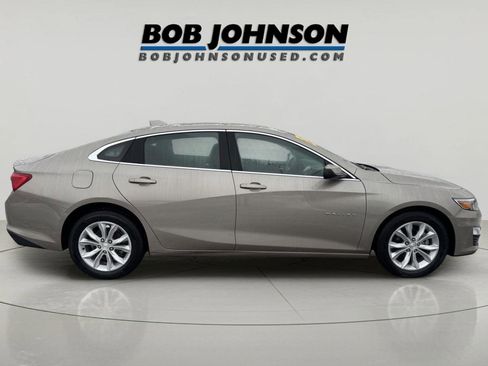Used 2025 Chevrolet Malibu LT image 8