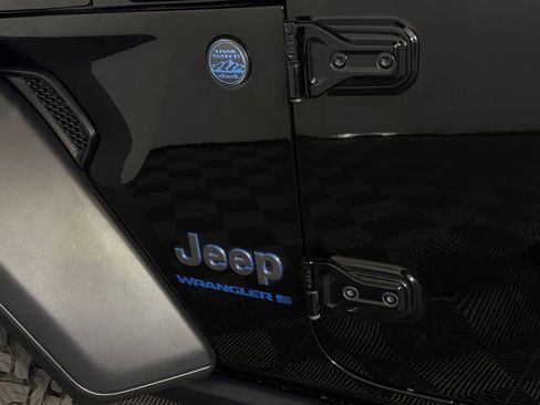 Used 2025 Jeep Wrangler Unlimited Sport S 4xe AWD/4WD image 14