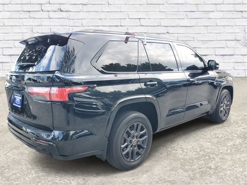 Used 2023 Toyota Sequoia Platinum image 4