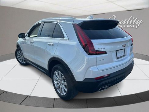 Used 2023 Cadillac XT4 Luxury w/ Cold Weather Package AWD/4WD image 2