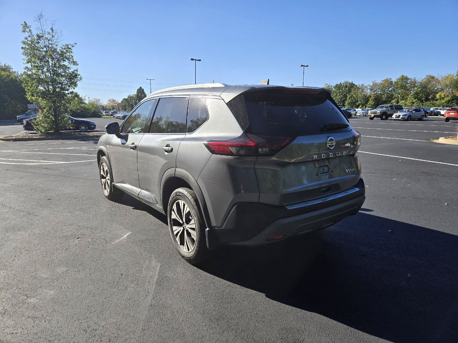 Used 2021 Nissan Rogue SV w/ Premium Package AWD/4WD image 6