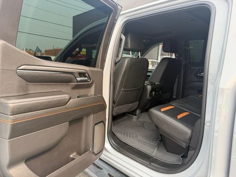 Used 2024 GMC Sierra 1500 AT4 w/ Technology Package AWD/4WD image 55