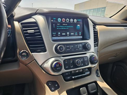 Used 2019 GMC Yukon XL SLT w/ Open Road Package AWD/4WD image 18