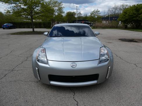 Used 2004 Nissan 350Z Touring w/ Cargo Convenience Pkg RWD image 2