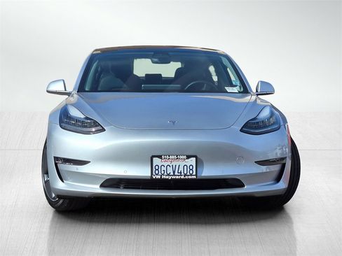 Used 2018 Tesla Model 3 Long Range image 2