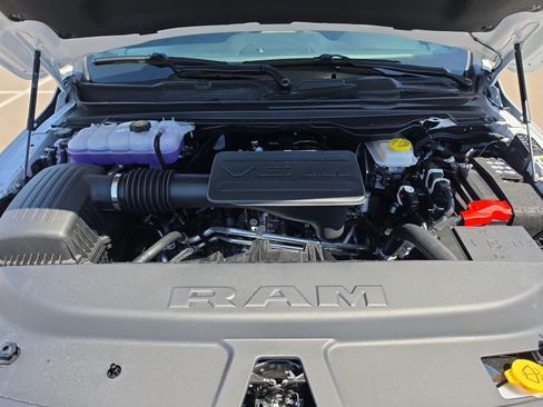 New 2026 RAM 1500 Express AWD/4WD image 35