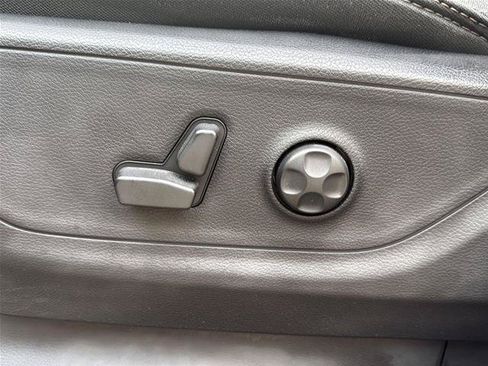 Used 2021 RAM 1500 Big Horn AWD/4WD image 34