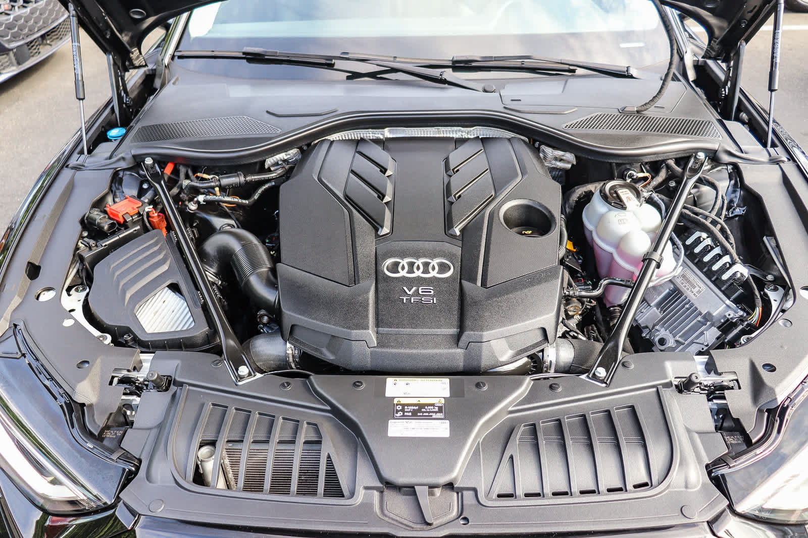 Used 2023 Audi A8 L 3.0T w/ Executive Package AWD/4WD image 33