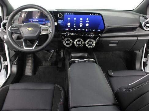 Used 2024 Chevrolet Blazer EV LT AWD/4WD image 11