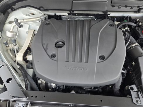 Used 2023 Volvo XC60 B5 Ultimate w/ Climate Package image 42