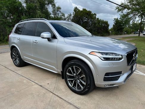 Used 2018 Volvo XC90 T6 Momentum w/ Convenience Package AWD/4WD image 16