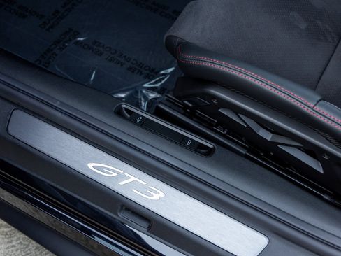 Certified 2026 Porsche 911 GT3 image 29