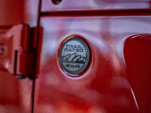 New 2025 Jeep Gladiator Sport image 13