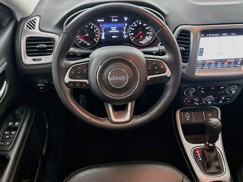 Used 2018 Jeep Compass Latitude w/ Popular Equipment Group FWD image 18
