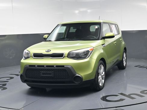 Used 2015 Kia Soul + image 11