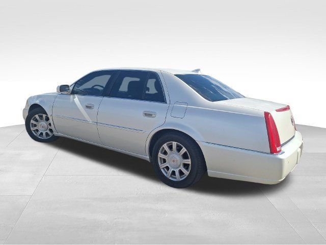 Used 2009 Cadillac DTS FWD image 5