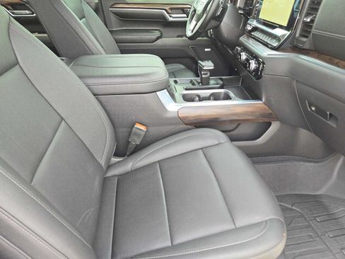Certified 2024 GMC Sierra 1500 SLT AWD/4WD image 15