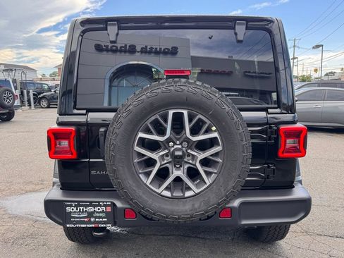 New 2026 Jeep Wrangler Unlimited Sahara AWD/4WD image 6