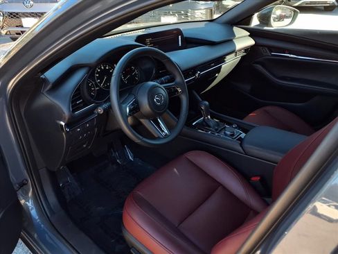 Certified 2025 MAZDA MAZDA3 Carbon image 16