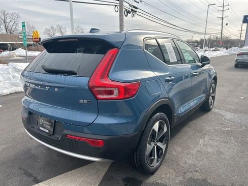 Certified 2025 Volvo XC40 B5 Plus image 5