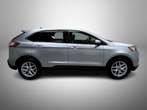 Used 2024 Ford Edge SEL image 4